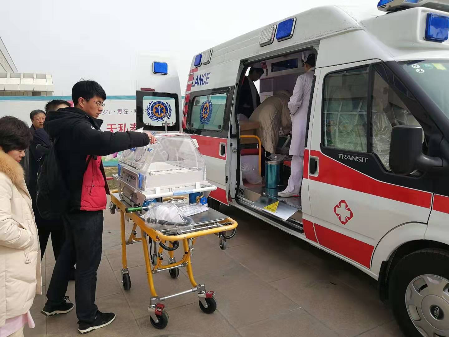 阿拉山口市救护车转院
